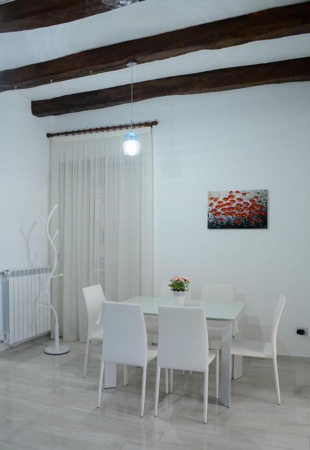 Al Teatro Verdi Luxury Apartment Salerno